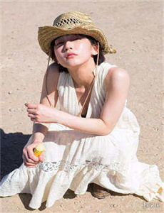 《苹果范冰冰-三级黄艳床上》